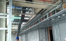 ：乇舅厩┰级俏锪餍姓办公大楼装修设计工程